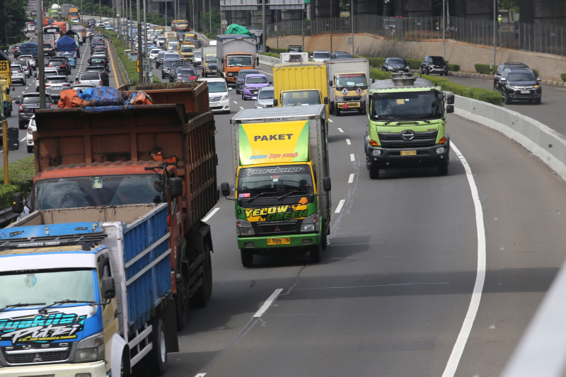 Pemerintah akan menindak tegas truck yang bermuatan lebih yamg sering mengalami kecelakaan (Ashar/SinPo.id)