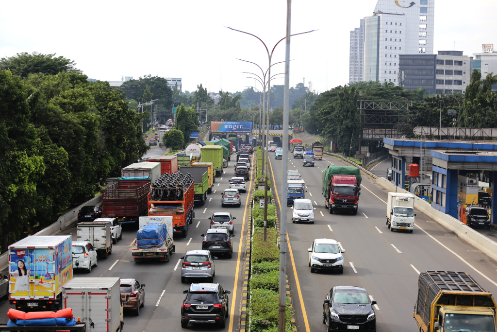 Pemerintah akan menyiapkan diskon tarif tol jelang libur mudik Lebaran (Ashar/SinPo.id)