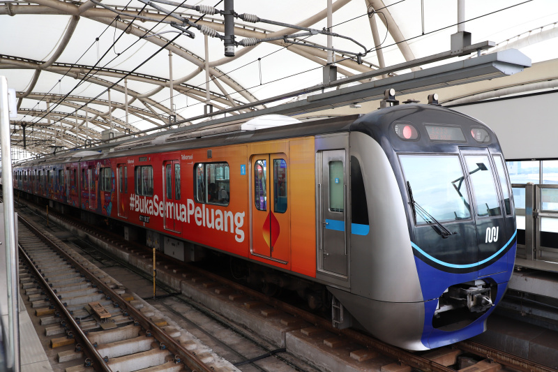 Pemprov DKI Jakarta akan berencana memperluas cakupan transportasi gratis yang awalnya untuk Transjakarta kini akan diperluas layanin gratis hingga MRT dan LRT (Ashar/SinPo.id)