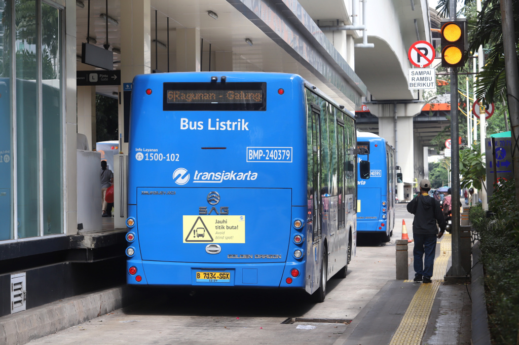 Pemprov DKI Jakarta akan berencana menambah 200 armada bus listrik secara bertahap (Ashar/SinPo.id)