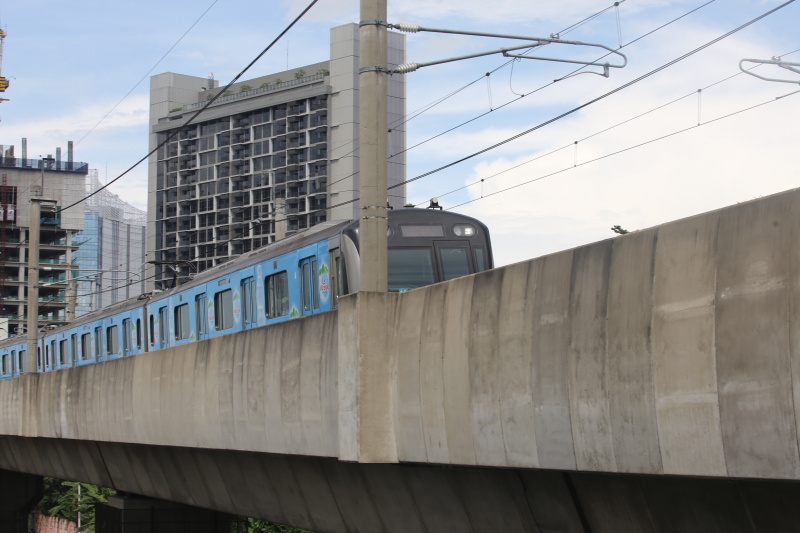 Pemprov DKI Jakarta mencoba meningkatkan pengguna transportasi publik MRT 10 persen untuk setiap tahunnya (Ashar/SinPo.id)