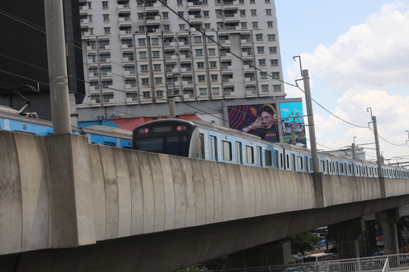 Pemprov DKI Jakarta mencoba meningkatkan pengguna transportasi publik MRT 10 persen untuk setiap tahunnya (Ashar/SinPo.id)