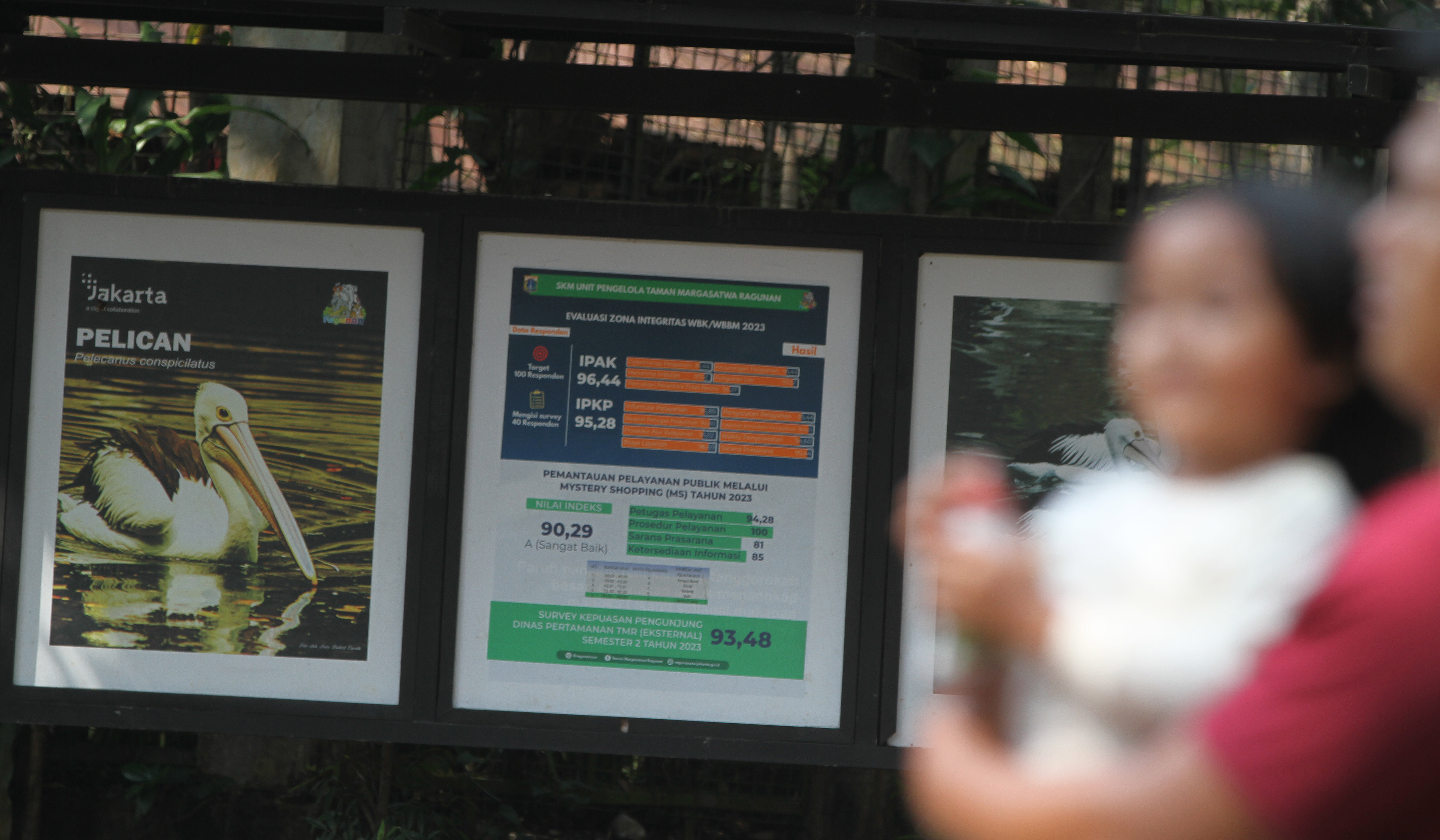 Pengunjung Taman Margasatwa Ragunan. (Agus Priatna/SinPo.id)