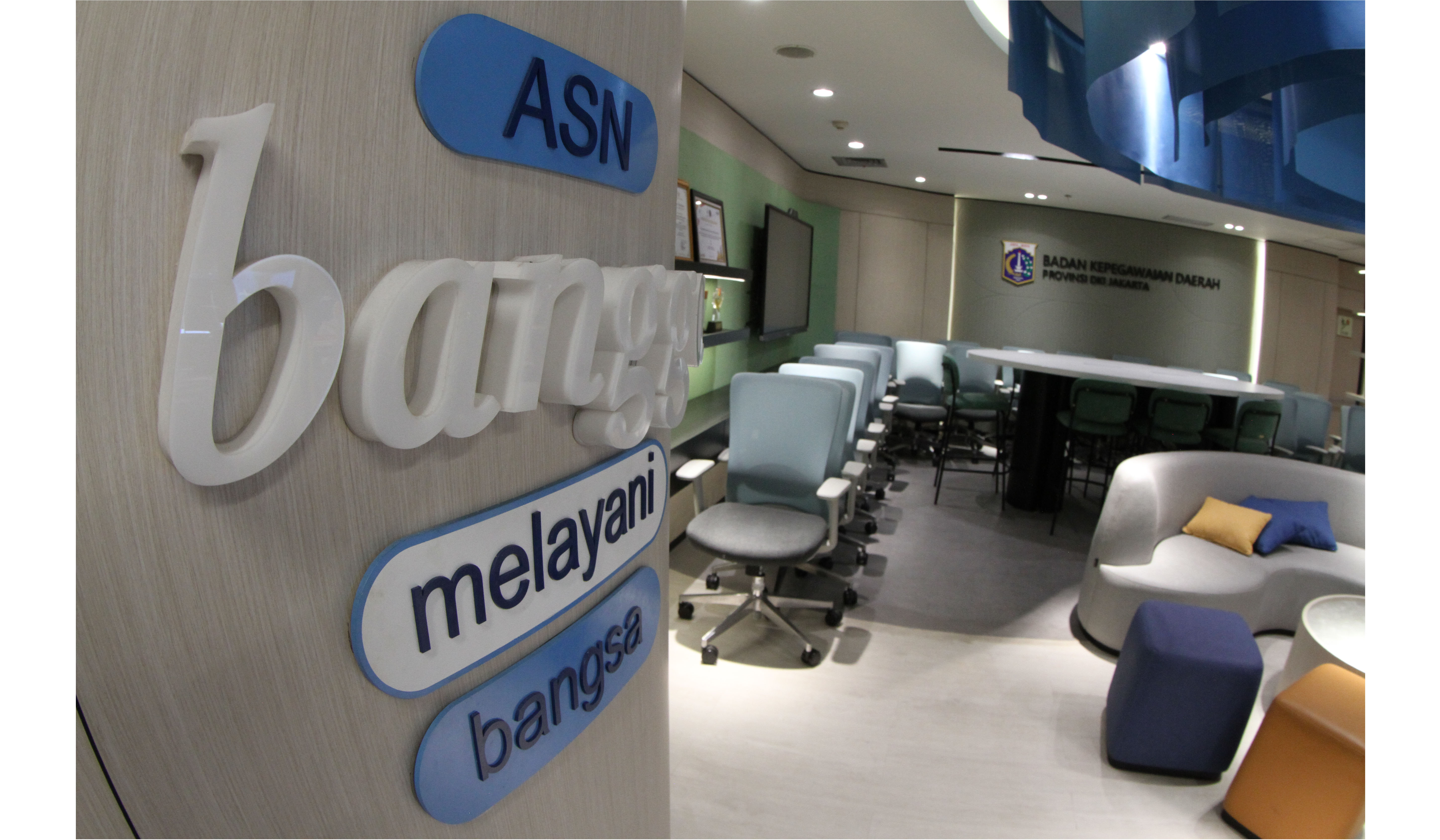 Penerapan WFH ASN Balaikota, Jakarta. (Agus Priatna/SinPo.id)