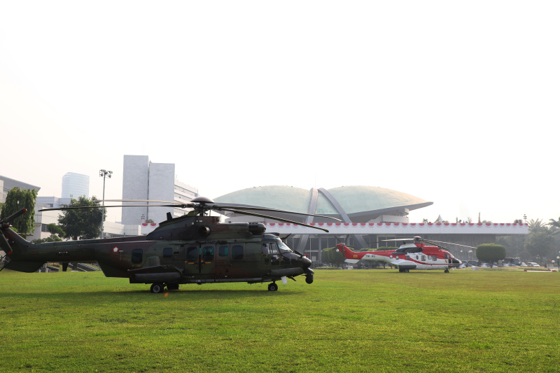 Pengamanan ketat oleh anggota gabungan Polri dan TNI jalannya sidang tahunan bersama DPR RI/DPD RI/MPR RI (Ashar/SinPo.id)