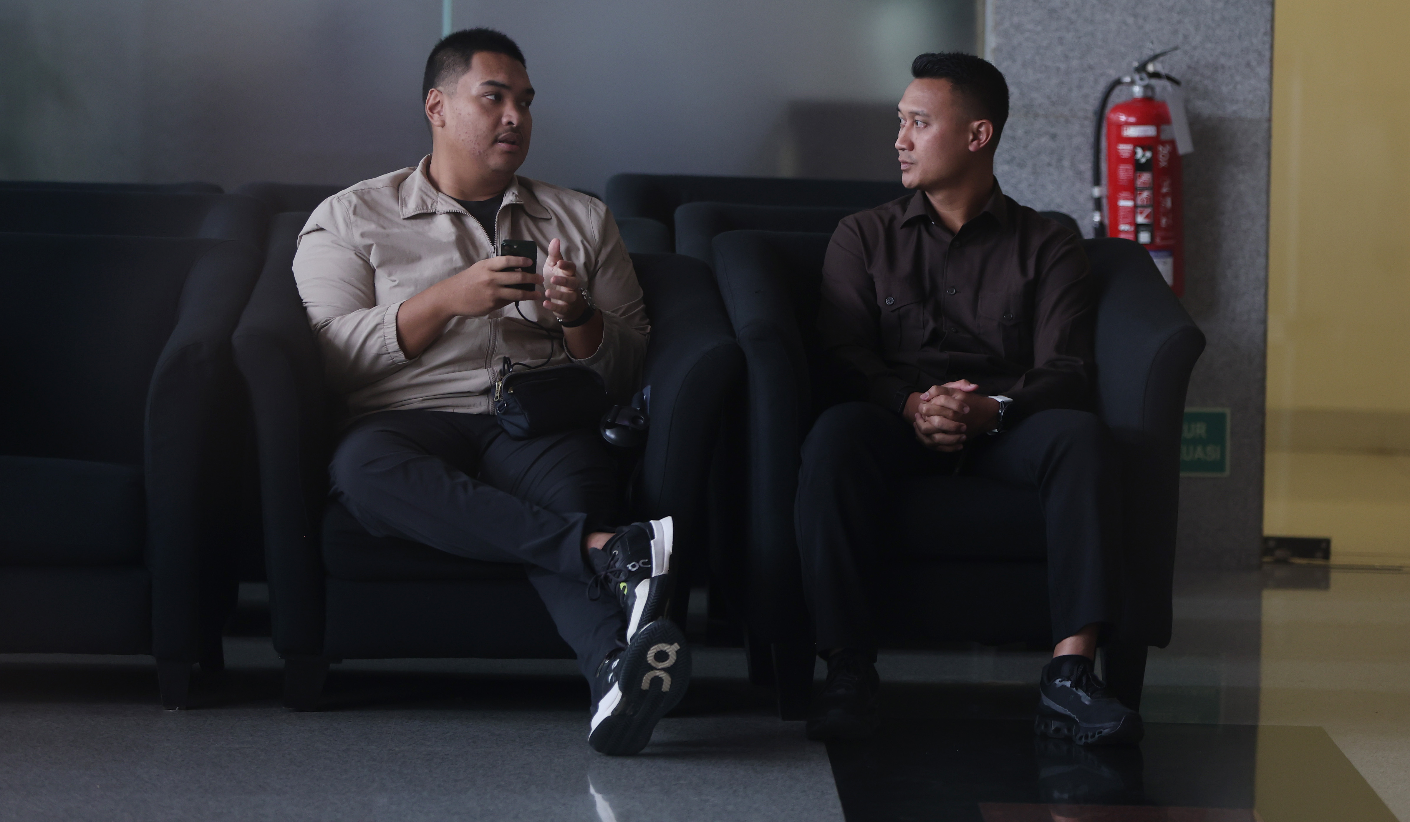 Eks Menpora Dito Ariotedjo, penuhi panggilan KPK. (Agus Priatna/SinPo.id)