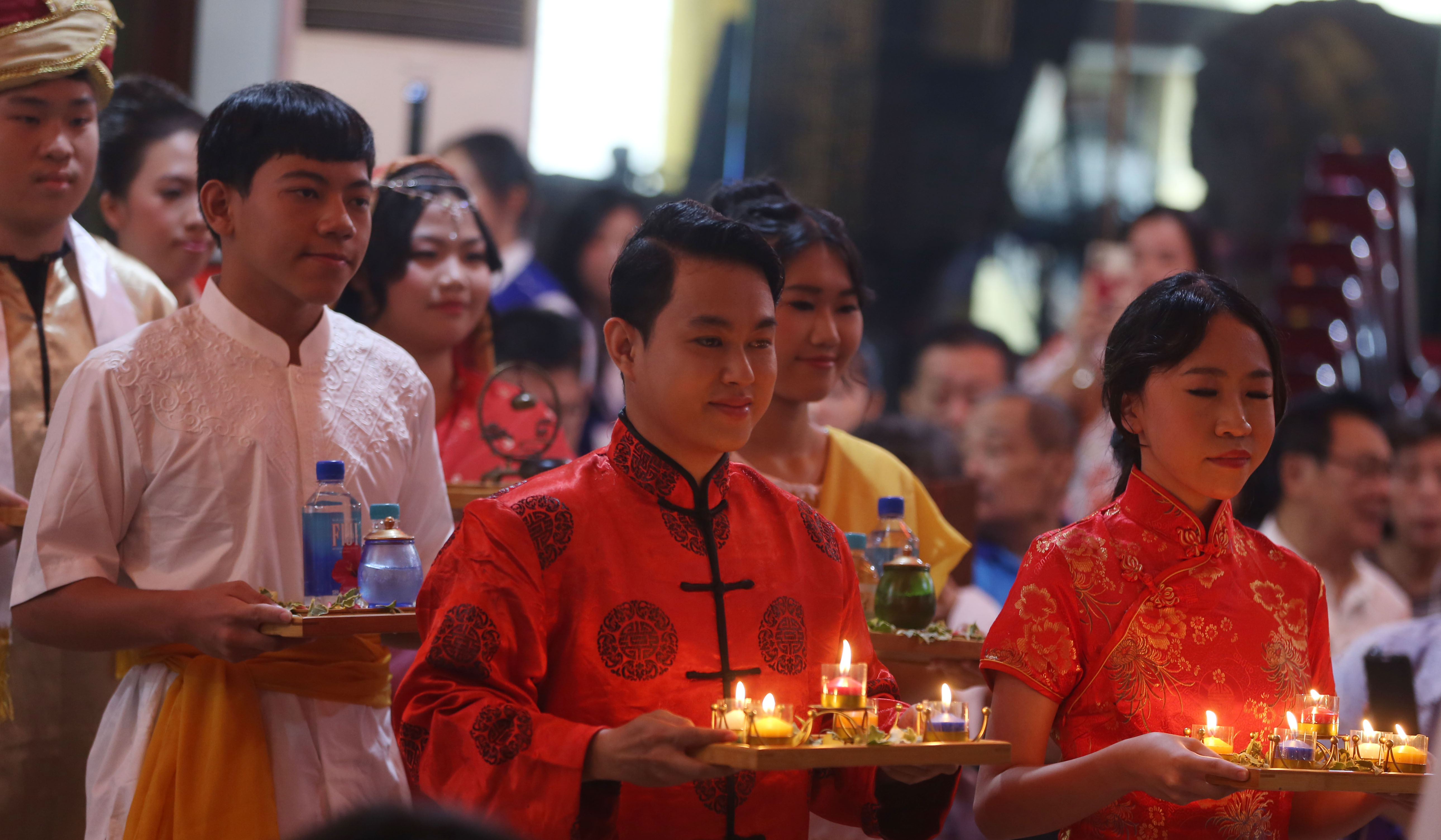 Peringatan Tri Suci Waisak di Wihara Ekayana Arama, Jakarta. (Agus Priatna/SinPo.id)