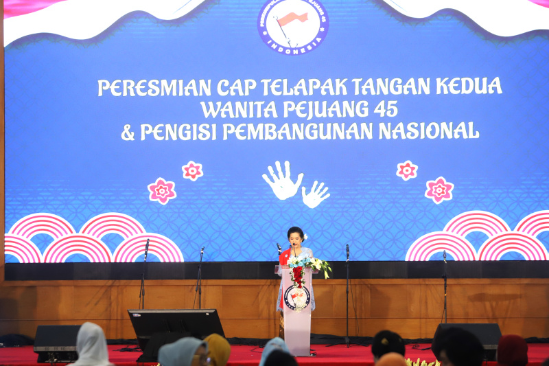 Peresmian Cap Telapak Tangan Kedua Wanita Pejuang 45 (Ashar/SinPo.id)