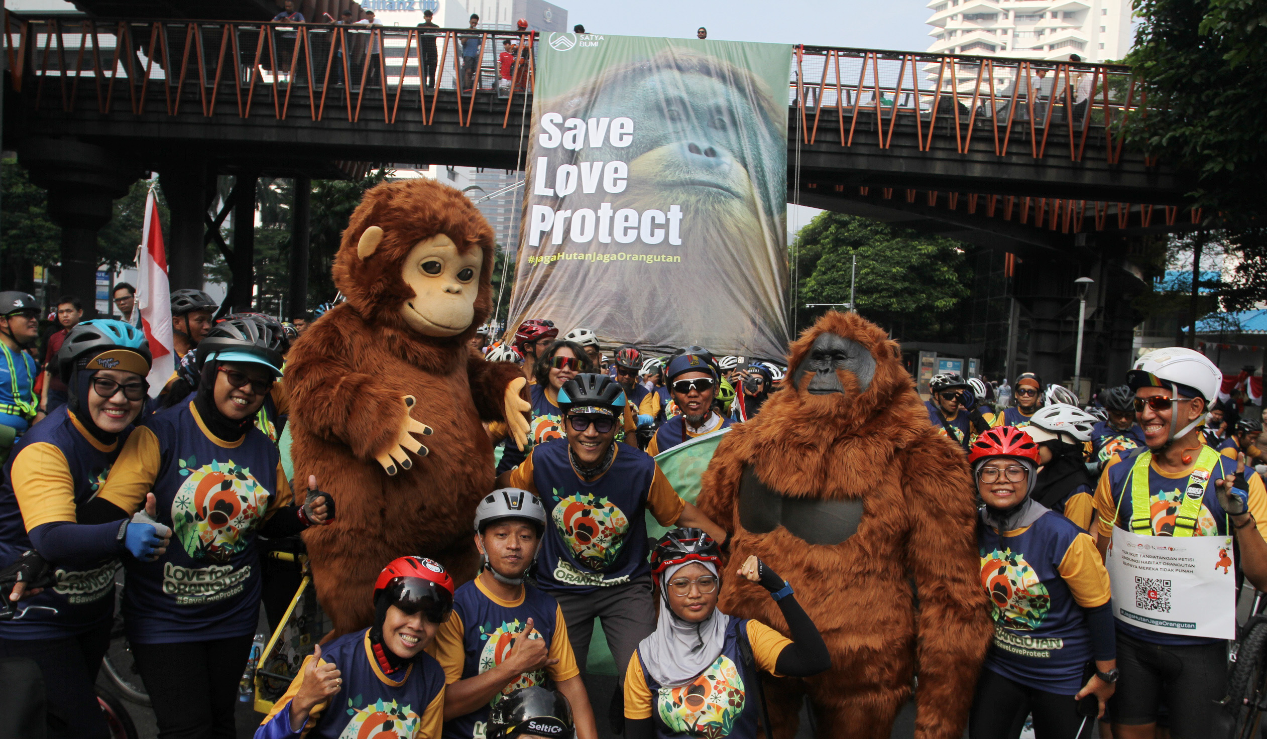 Aksi hari orangutan sedunia di Jakarta. (Agus Priatna/SinPo.id)