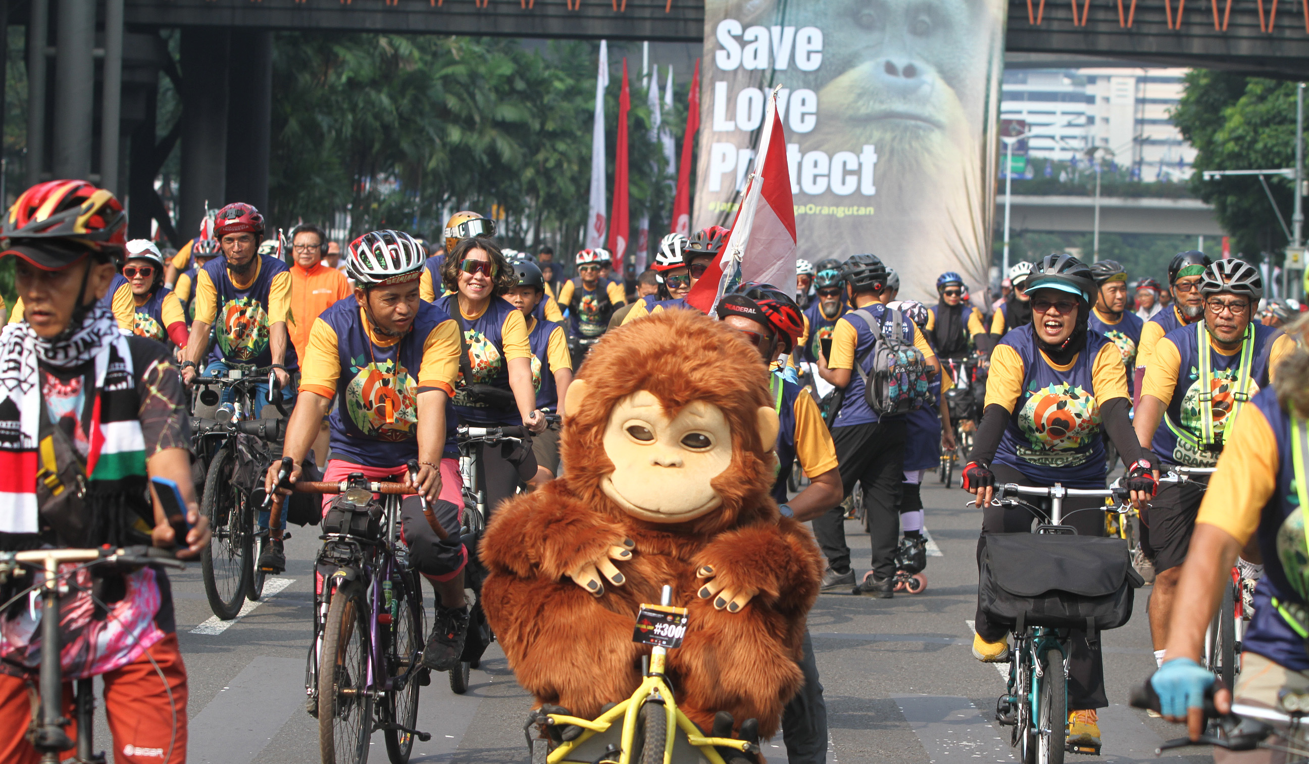 Aksi hari orangutan sedunia di Jakarta. (Agus Priatna/SinPo.id)