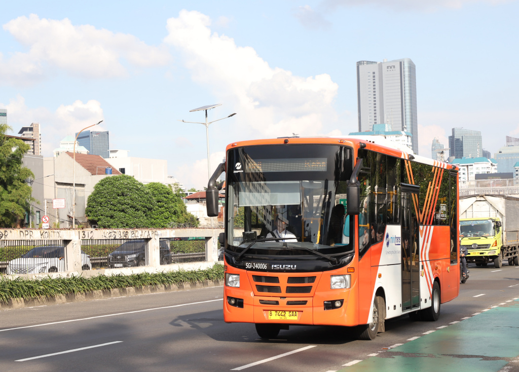 Pemprov DKI Jakarta memberlakukan tarif Rp.1 untuk seluruh transportasi publik dalam memperingati Hari Transportasi Nasional (Ashar/SinPo.id)