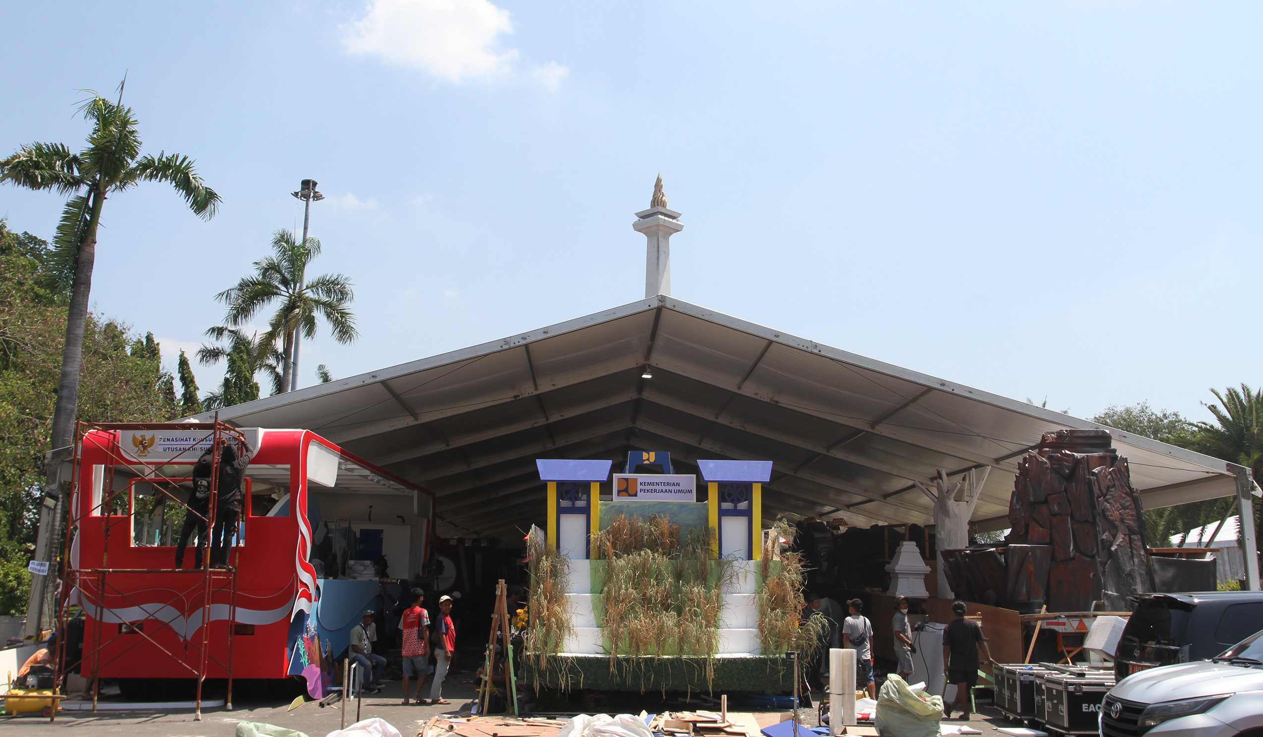 Persiapan Karnaval Kemerdekaan. (Agus Priatna/SinPo.id)