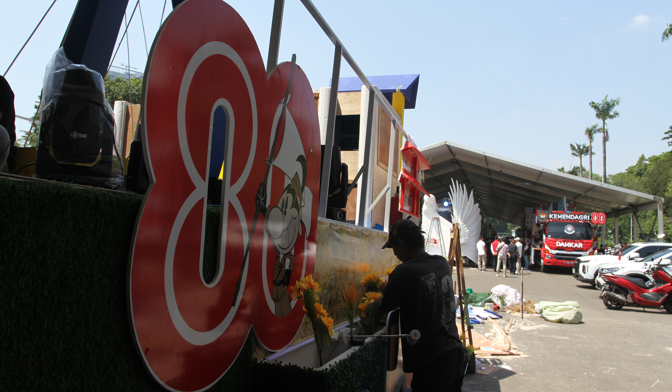 Persiapan Karnaval Kemerdekaan. (Agus Priatna/SinPo.id)
