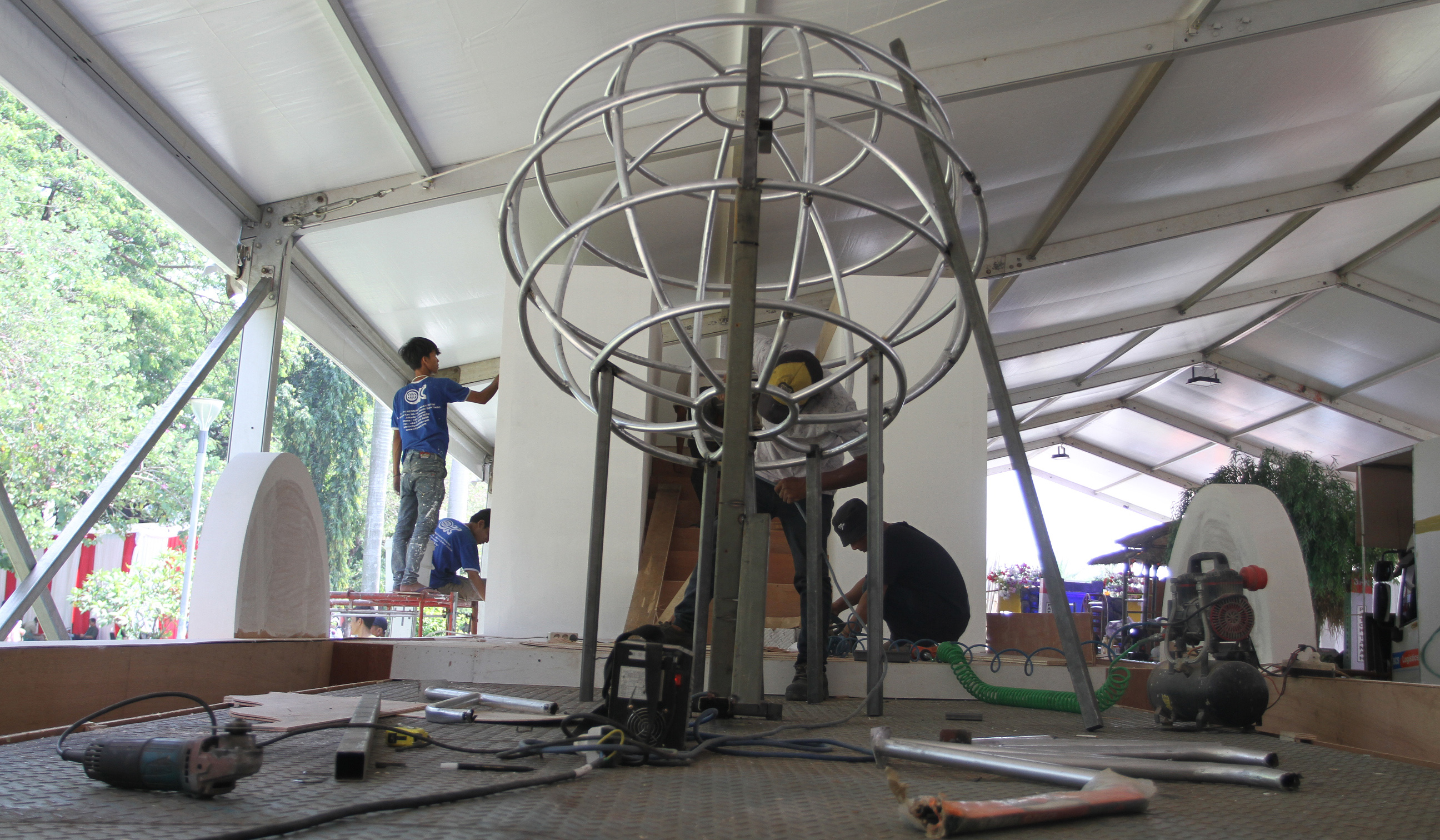 Persiapan Karnaval Kemerdekaan. (Agus Priatna/SinPo.id)