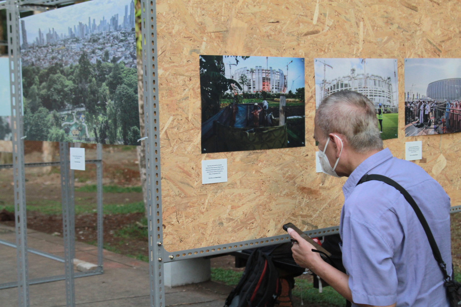 Pewarta foto Jakarta menggelar pameran foto Rekam Jakarta 24+ di lapangan banteng (Ashar/SinPo.id)