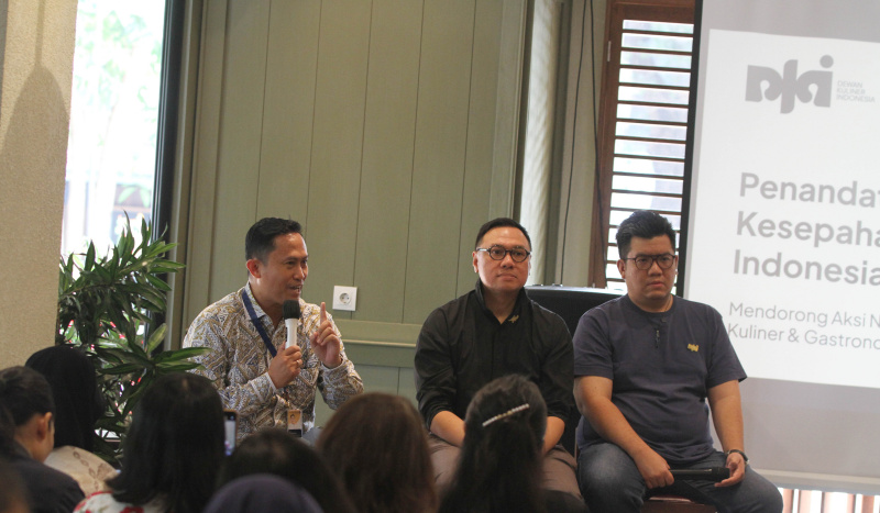 PHM Hotel dan Kemempar serta Kemenekraf melakukan MoU untuk kemajuan sektor kuliner (Ashar/SinPo.id)