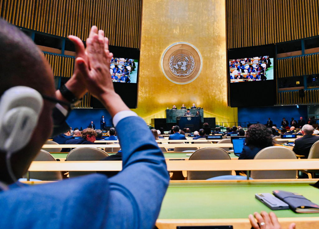 Presiden Prabowo dalam pidatonya di PBB serukan perdamaian Palestina dan Israel (Ashar/Foto: BiroSetpres/SinPo.id)