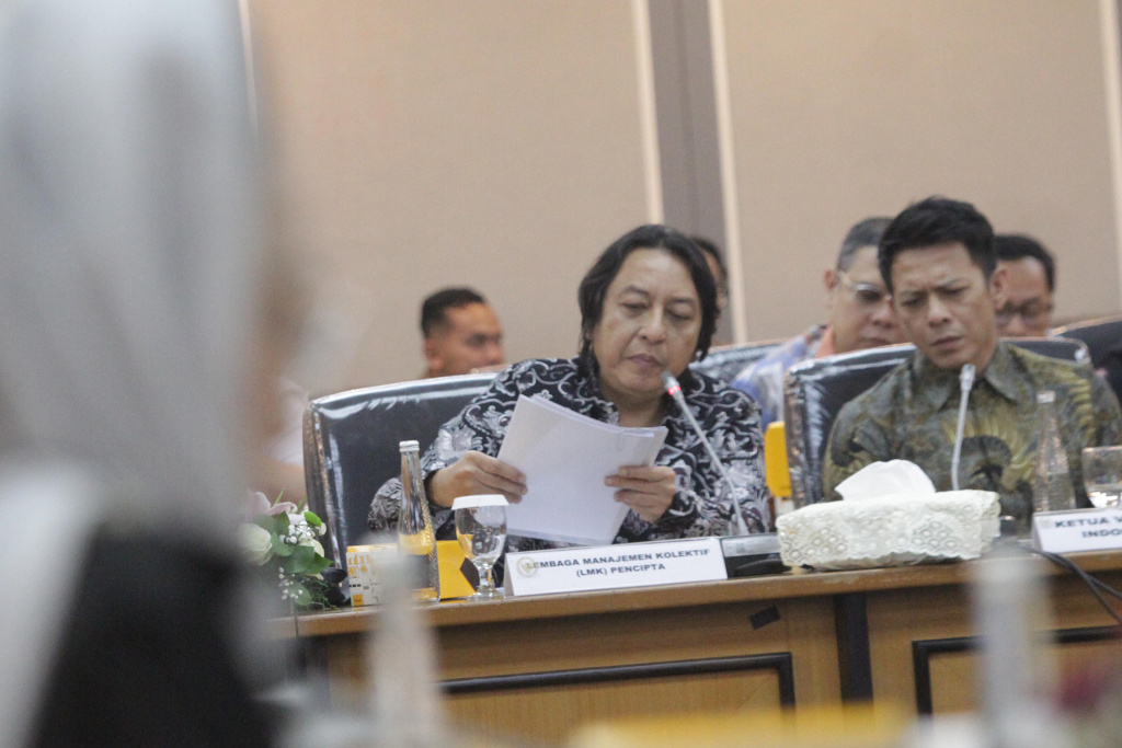 Wakil Ketua DPR Prof Sufmi Dasco Ahmad dan Komisi XIII gelar rapat membahas mengenai royalti hak cipta (Ashar/SinPo.id)