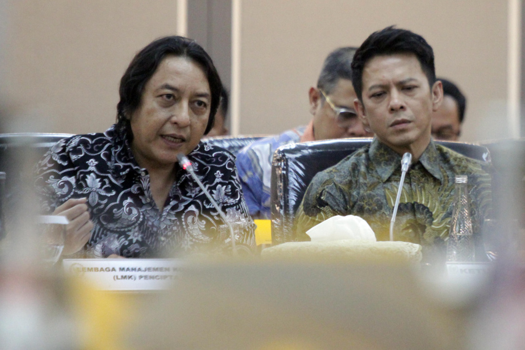 Wakil Ketua DPR Prof Sufmi Dasco Ahmad dan Komisi XIII gelar rapat membahas mengenai royalti hak cipta (Ashar/SinPo.id)