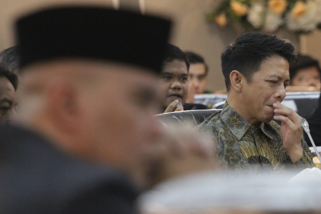 Wakil Ketua DPR Prof Sufmi Dasco Ahmad dan Komisi XIII gelar rapat membahas mengenai royalti hak cipta (Ashar/SinPo.id)