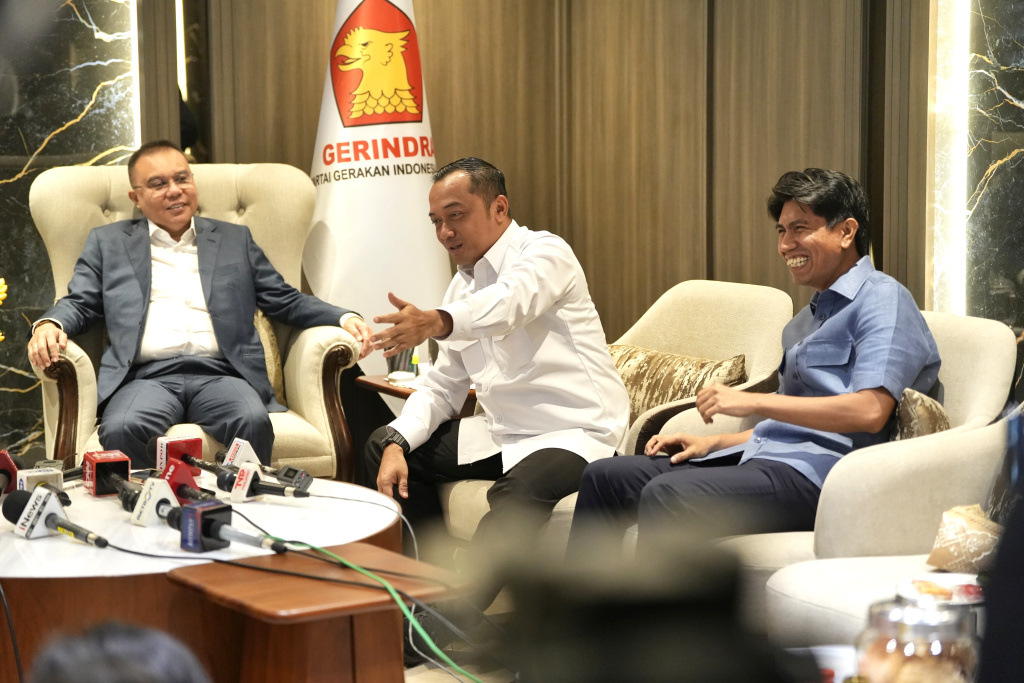 Wakil Ketua DPR RI Prof Sufmi Dasco Ahmad menggelar pertemuan dengan Mensesneg Prasetyo Hadi dan Komisi II untuk membahas RUU tentang Pilkada (Ashar/SinPo.id)