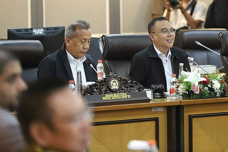 Pimpinan DPR Prof Sufmi Dasco Ahmad membentuk badan pelaksana reformasi Agraria serta membentuk pansus penyelesaian konflik agraria (Ashar/SinPo.id)