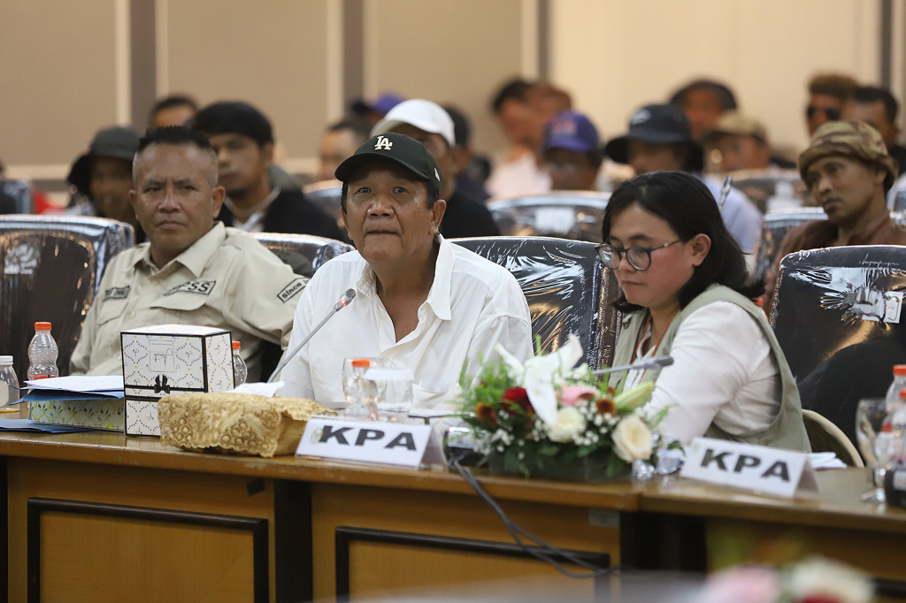 Pimpinan DPR Prof Sufmi Dasco Ahmad membentuk badan pelaksana reformasi Agraria serta membentuk pansus penyelesaian konflik agraria (Ashar/SinPo.id)