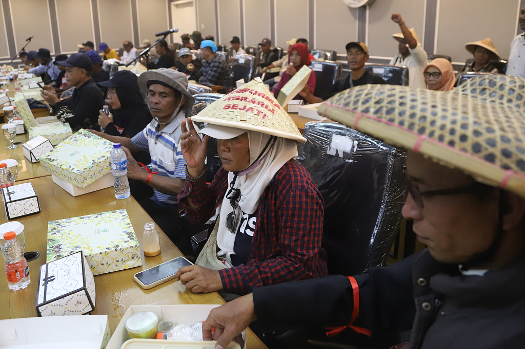 Pimpinan DPR Prof Sufmi Dasco Ahmad membentuk badan pelaksana reformasi Agraria serta membentuk pansus penyelesaian konflik agraria (Ashar/SinPo.id)