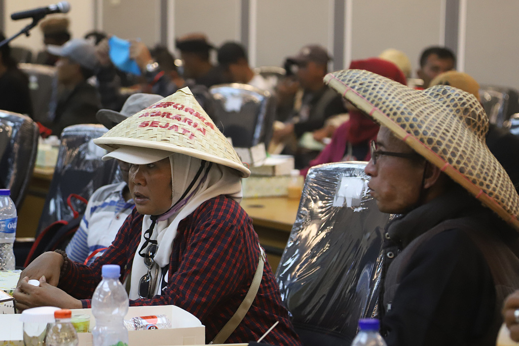 Pimpinan DPR Prof Sufmi Dasco Ahmad membentuk badan pelaksana reformasi Agraria serta membentuk pansus penyelesaian konflik agraria (Ashar/SinPo.id)