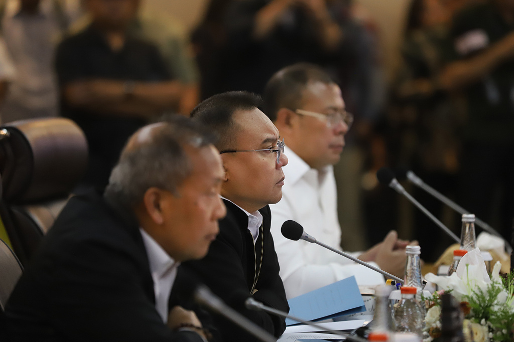 Pimpinan DPR Prof Sufmi Dasco Ahmad membentuk badan pelaksana reformasi Agraria serta membentuk pansus penyelesaian konflik agraria (Ashar/SinPo.id)