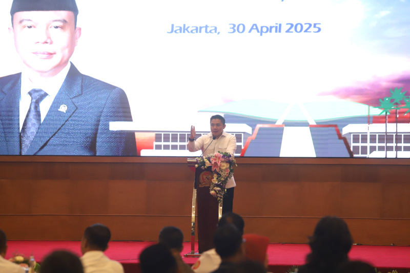 Wakil Ketua DPR RI Prof Sufmi Dasco Ahmad menggelar acara silahturahmi dengan para Federasi Serikat Kerja Buruh di Gedung Nusantara IV (Ashar/SinPo.id)