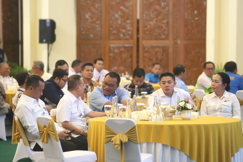 Wakil Ketua DPR RI Prof Sufmi Dasco Ahmad menggelar acara silahturahmi dengan para Federasi Serikat Kerja Buruh di Gedung Nusantara IV (Ashar/SinPo.id)