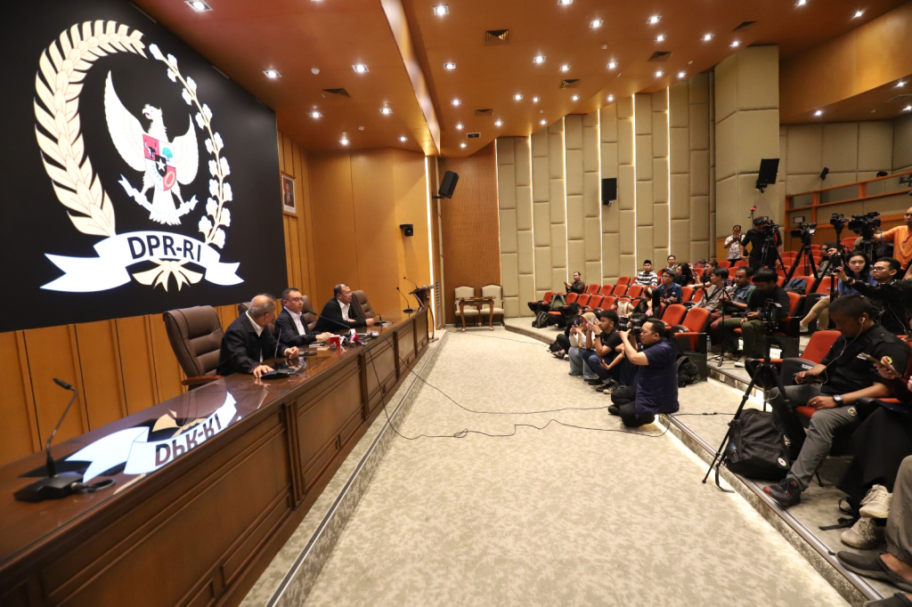 Pimpinan DPR tanggapi 17+8 tuntutan rakyat (Ashar/SinPo.id)