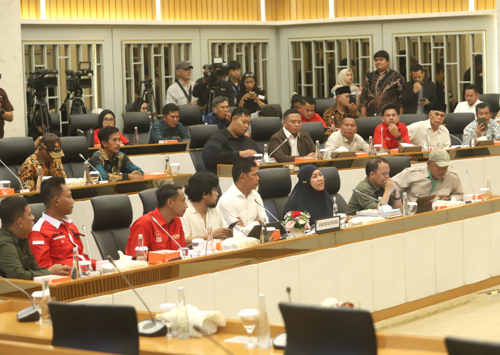 Pimpinan DPR Prof Sufmi Dasco menerima audiensi  Koalisi Nasional Reforma Agraria (Ashar/SinPo.id)