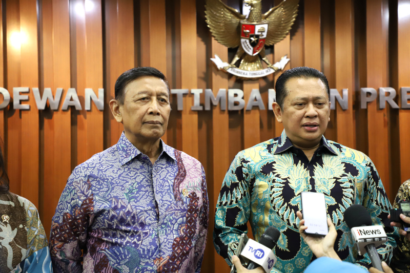 Pimpinan MPR RI bertemu Wantimpres Wiranto silahturahmi dan membahas Sistem Ketatanegaraan Politik Bangsa (Ashar/SinPo.id)