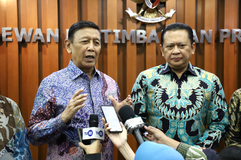 Pimpinan MPR RI bertemu Wantimpres Wiranto silahturahmi dan membahas Sistem Ketatanegaraan Politik Bangsa (Ashar/SinPo.id)