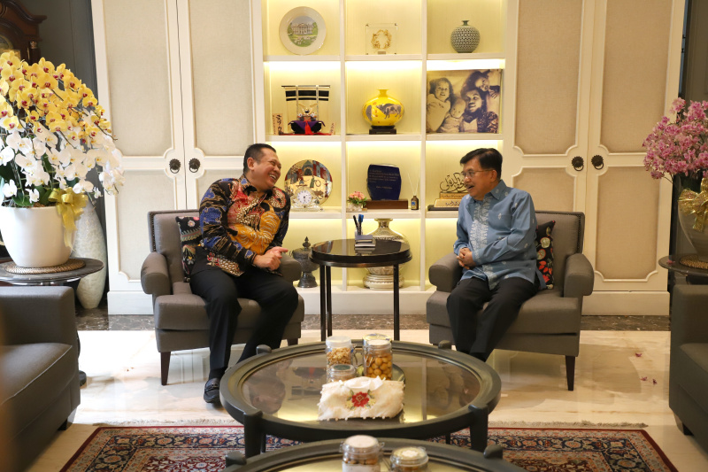 Pimpinan MPR RI mengunjungi kediaman Wakil Presiden ke-10 dan 12 Jusuf Kalla untuk Silahturahmi Kebangsaan dan Safari Politik (Ashar/SinPo.id)
