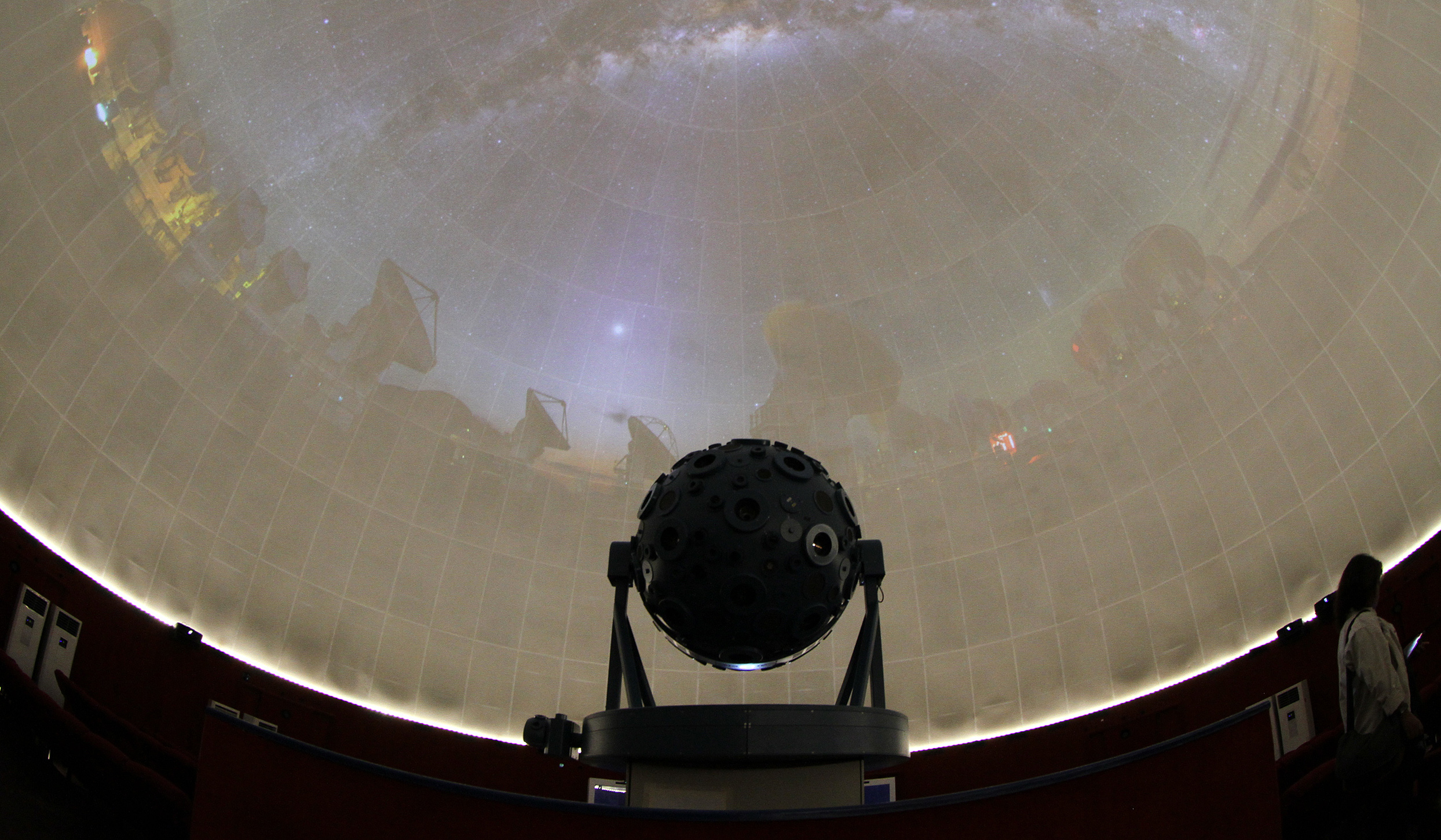 Planetarium resmi dibuka. (Agus Priatna/SinPo.id)