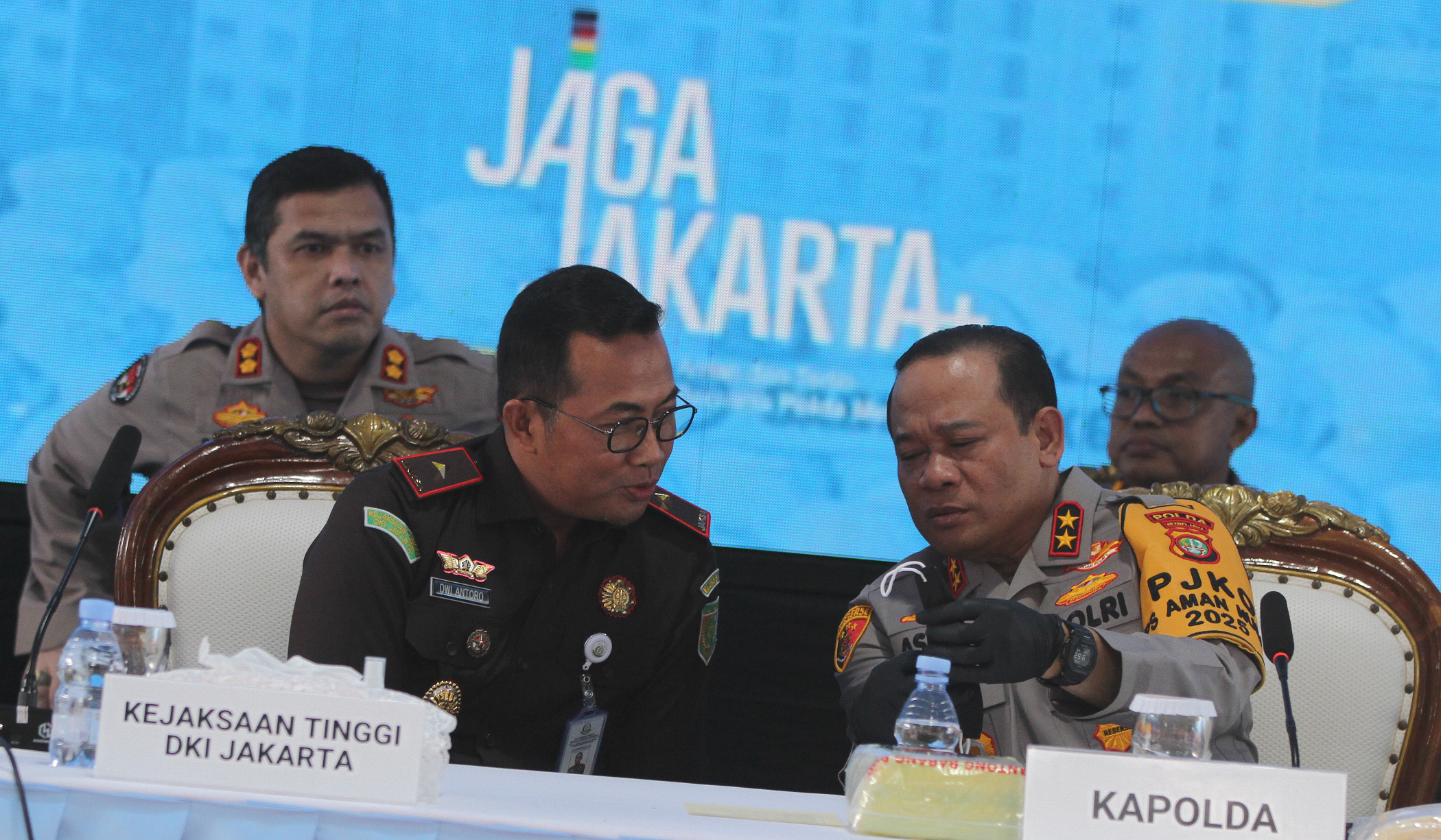 Konferensi pers pengungkapan dan pemusnahan narkoba di Polda Metro Jaya. (Agus Priatna/SinPo.id)