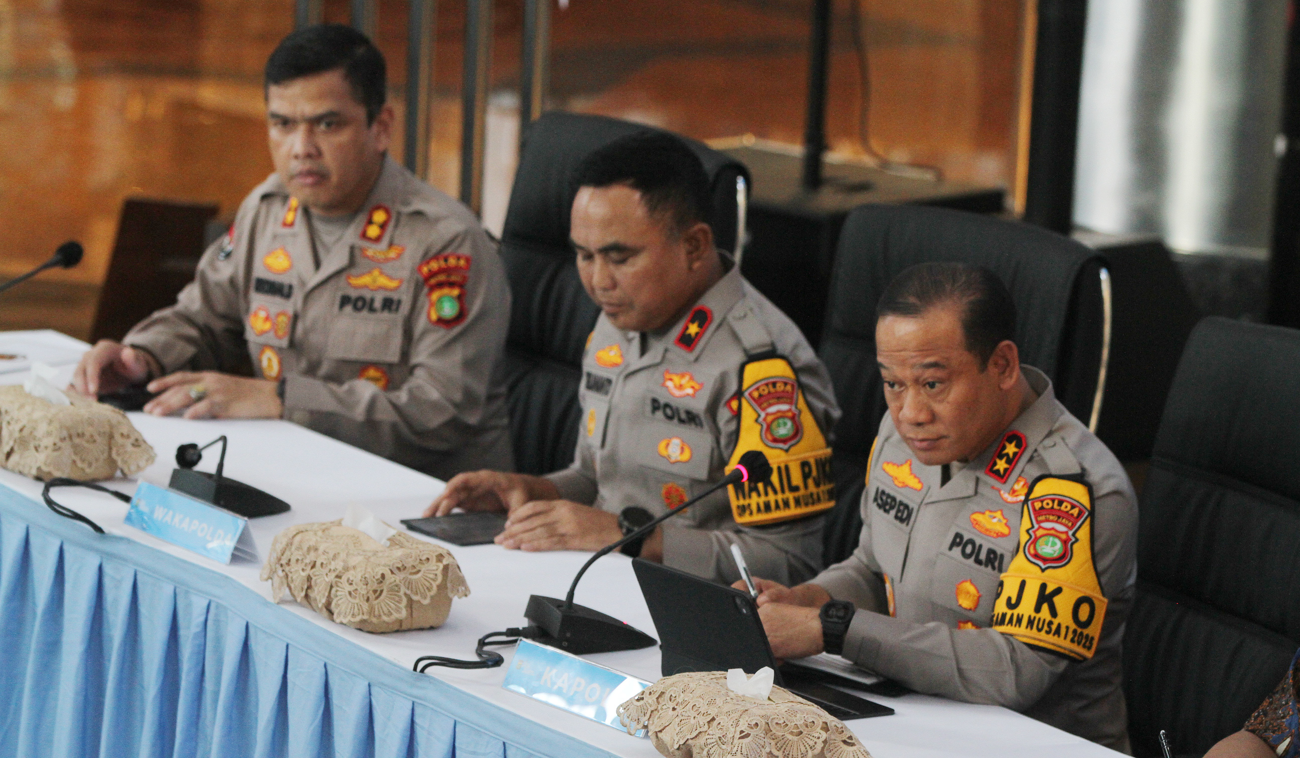Penetapan tersangka tudingan ijazah palsu Jokowi. (Agus Priatna/SinPo.id)