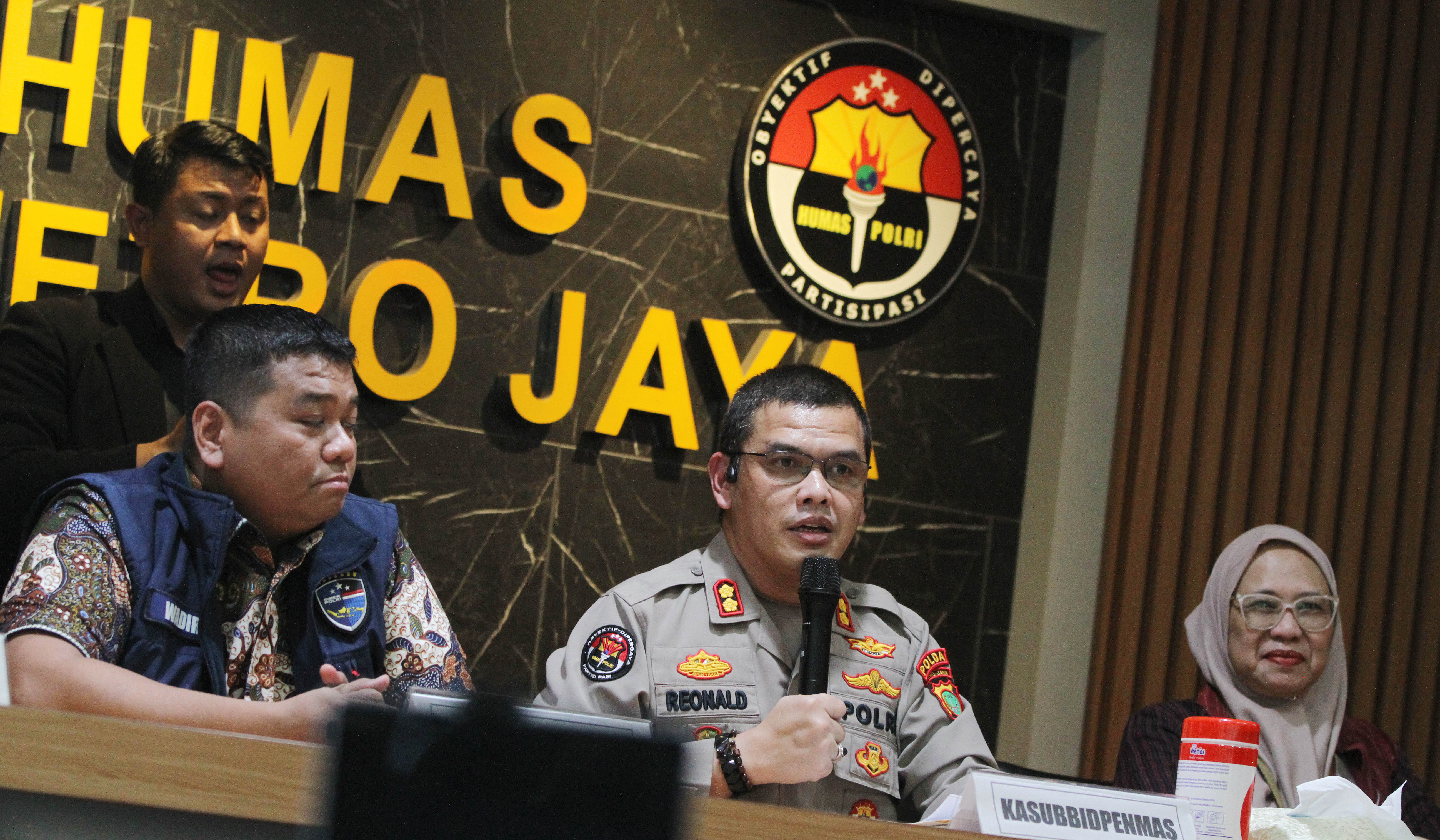 Konferensi pers Ditressiber. (Agus Priatna/SinPo.id)