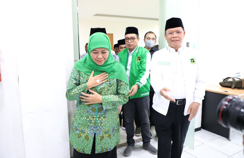 PPP resmi rekomendasi untuk Pilgub Jatim Khofifah-Emil Dardak untuk maju Pilkada Serentak 2024 (Ashar/SinPo.id)