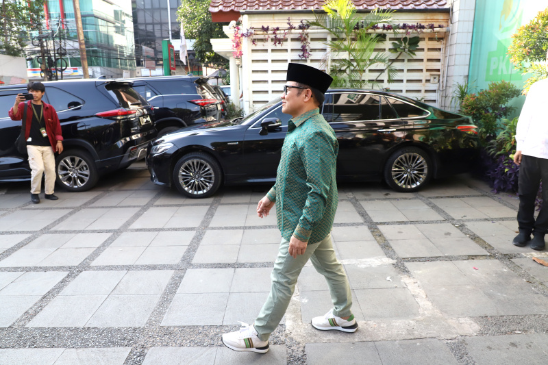 Plt Ketua Umum PPP Muhamad Mardiono sambangi PKB untuk silahturahmi dan kerja sama dalam menyambut pilkada serentak nanti (Ashar/SinPo.id)