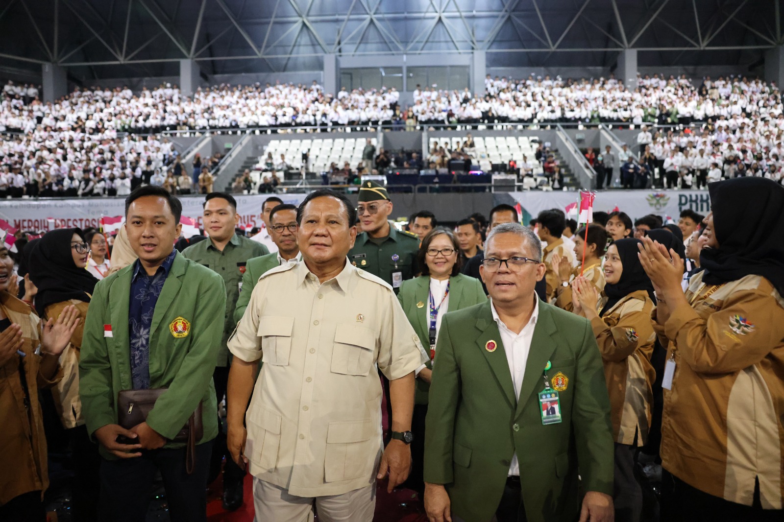 Menhan Prabowo isi pembekalan mahasiswa baru UPN bicara tentang masa depan Bangsa Indonesia (Ashar/Foto:Tim Prabowo/SinPo.id)