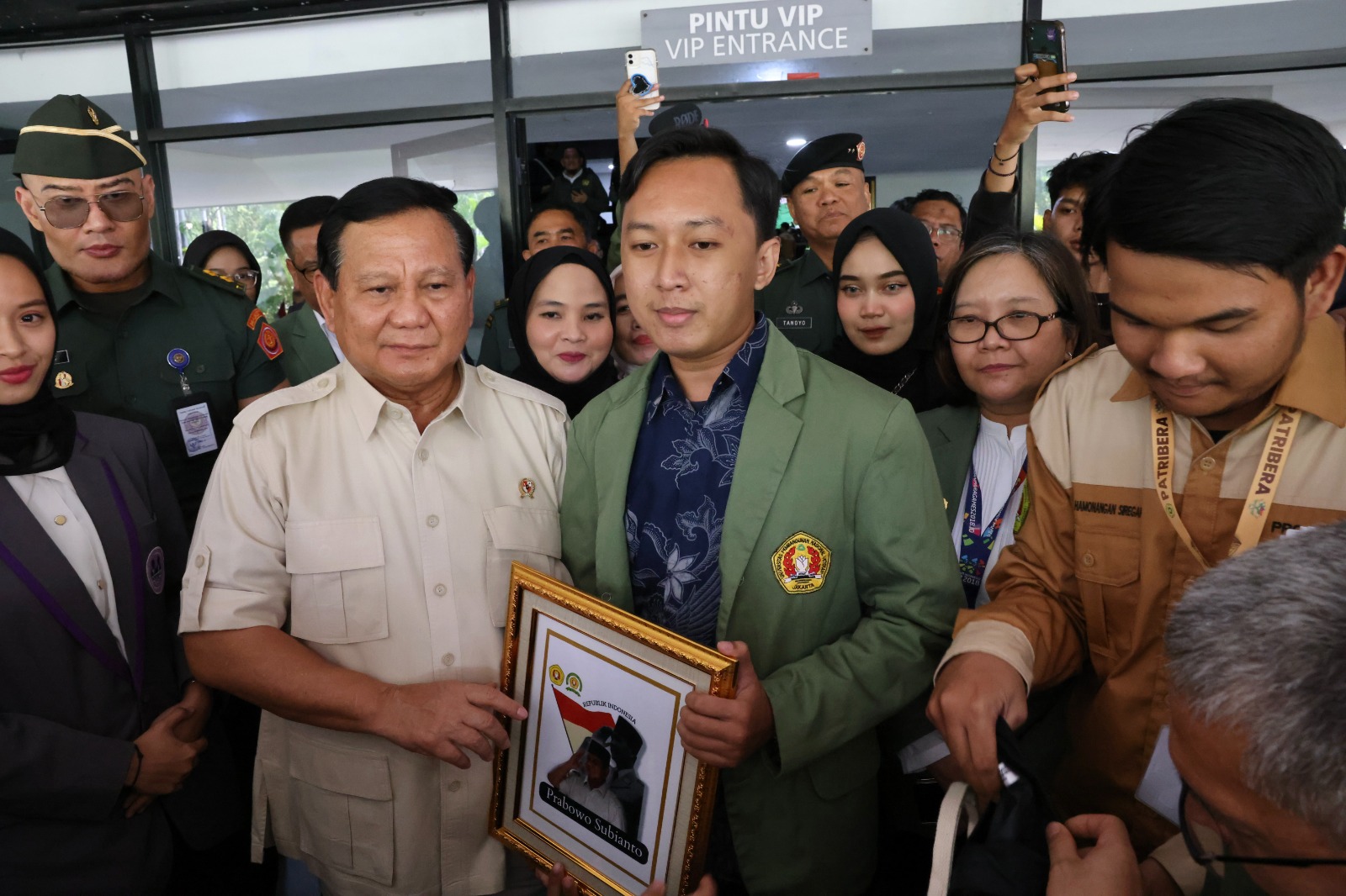 Menhan Prabowo isi pembekalan mahasiswa baru UPN bicara tentang masa depan Bangsa Indonesia (Ashar/Foto:Tim Prabowo/SinPo.id)