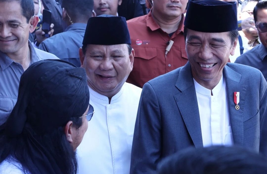 Menhan Prabowo Subianto selaku juga Ketua Muktamar Sufi Internasional mendampingi Presiden Jokowi di acara pembukaan Muktamar Sufi Internasional yang di hadiri 73 Sufi mancanegara (Ashar/Foto:Tim Prabowo/SinPo.id)