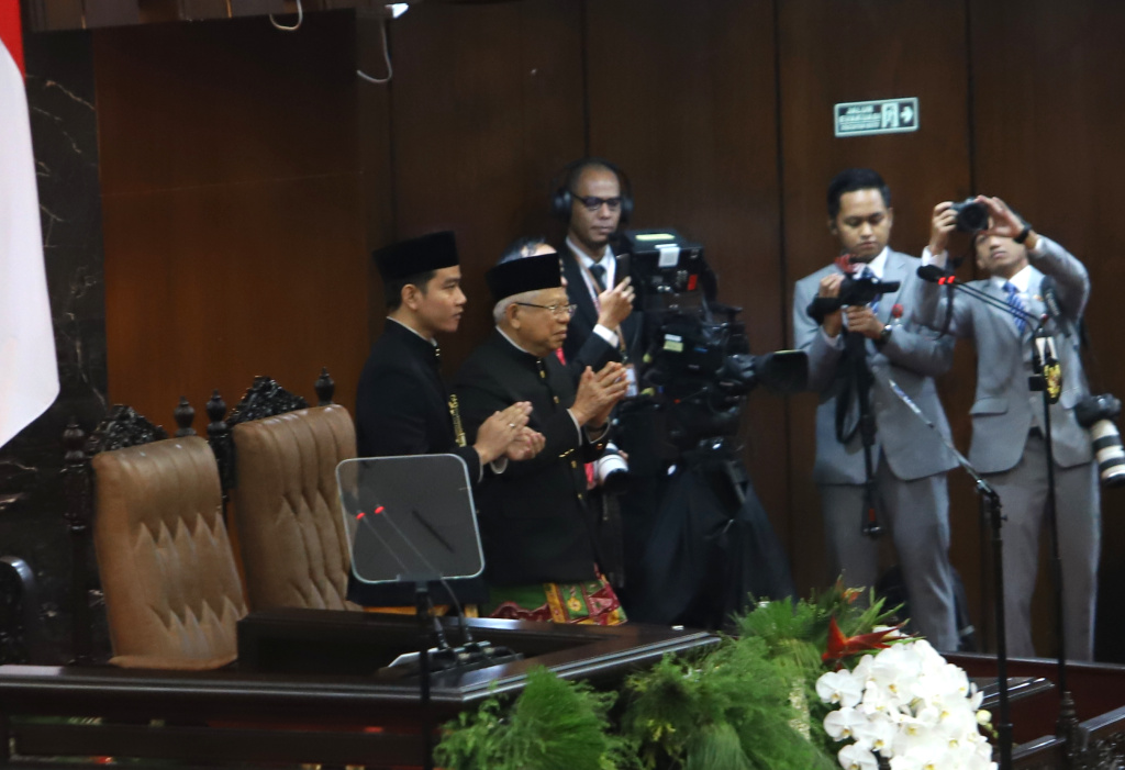 Prabowo-Gibran resmi menjadi Presiden ke-8 dan Wapres RI usai dilantik oleh MPR RI (Ashar/SinPo.id)