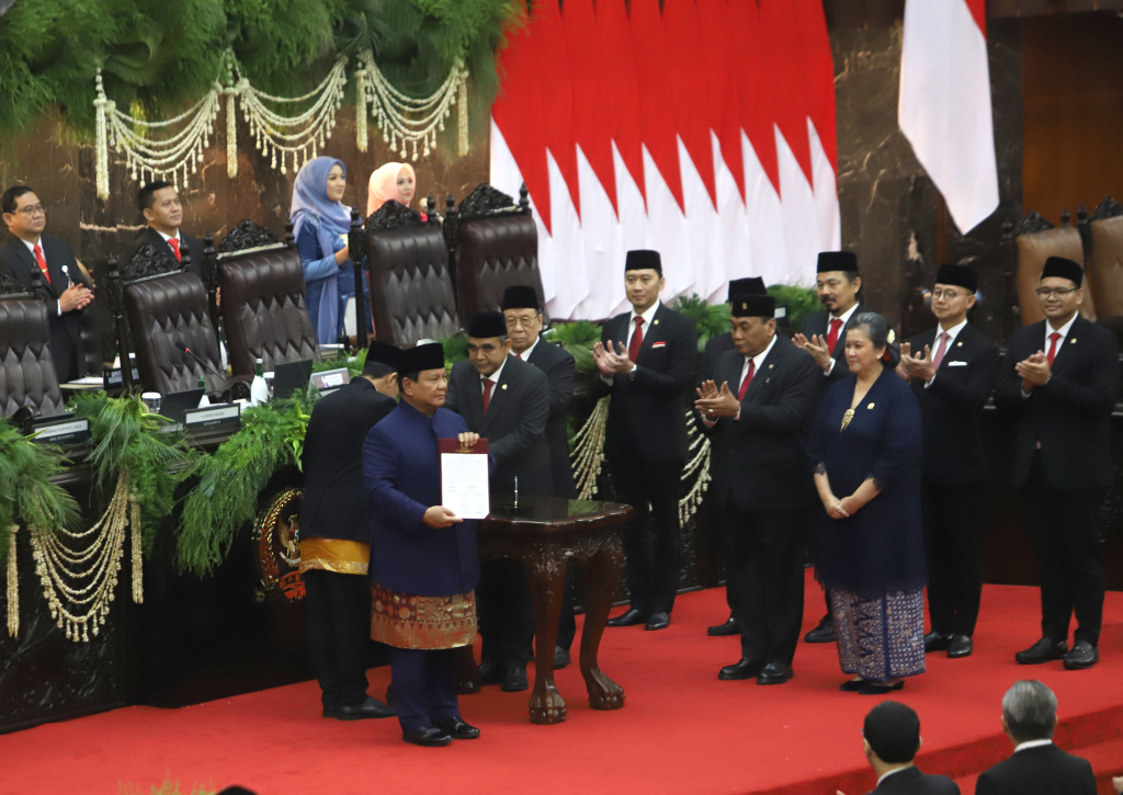 Prabowo-Gibran resmi menjadi Presiden ke-8 dan Wapres RI usai dilantik oleh MPR RI (Ashar/SinPo.id)