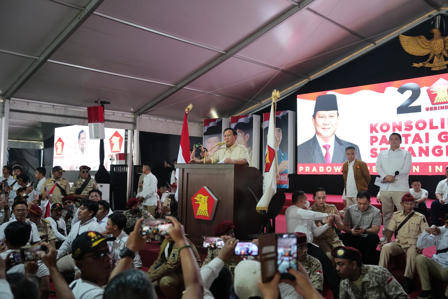 Ketua Umum Partai Gerindra Prabowo Subianto menghadiri acara Konsolidasi Akbar Kader Gerindra Tanggerang Raya (Ashar/SinPo.id)