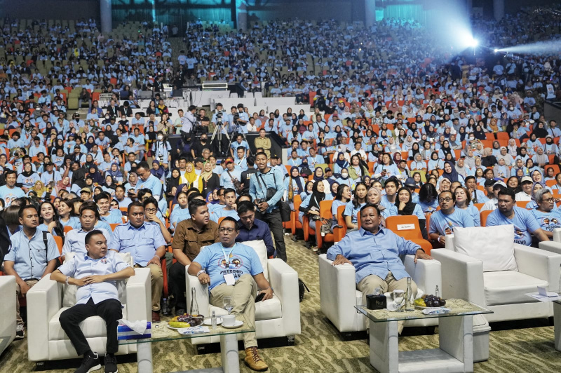 Calon Presiden nomor 2 Prabowo Subianto hadiri konsolidasi Relawan Kopi Pagi di SICC (Ashar/Foto:YogaAgusta/SinPo.id)
